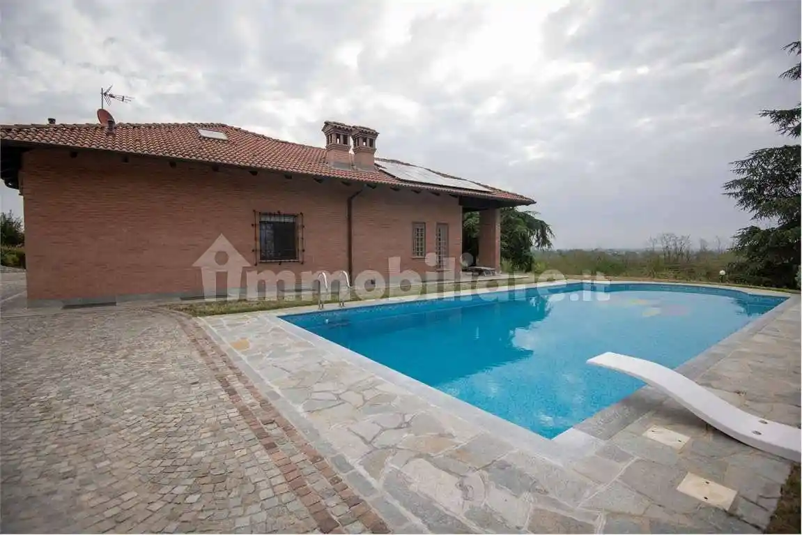 Villa in vendita a Pietra Marazzi