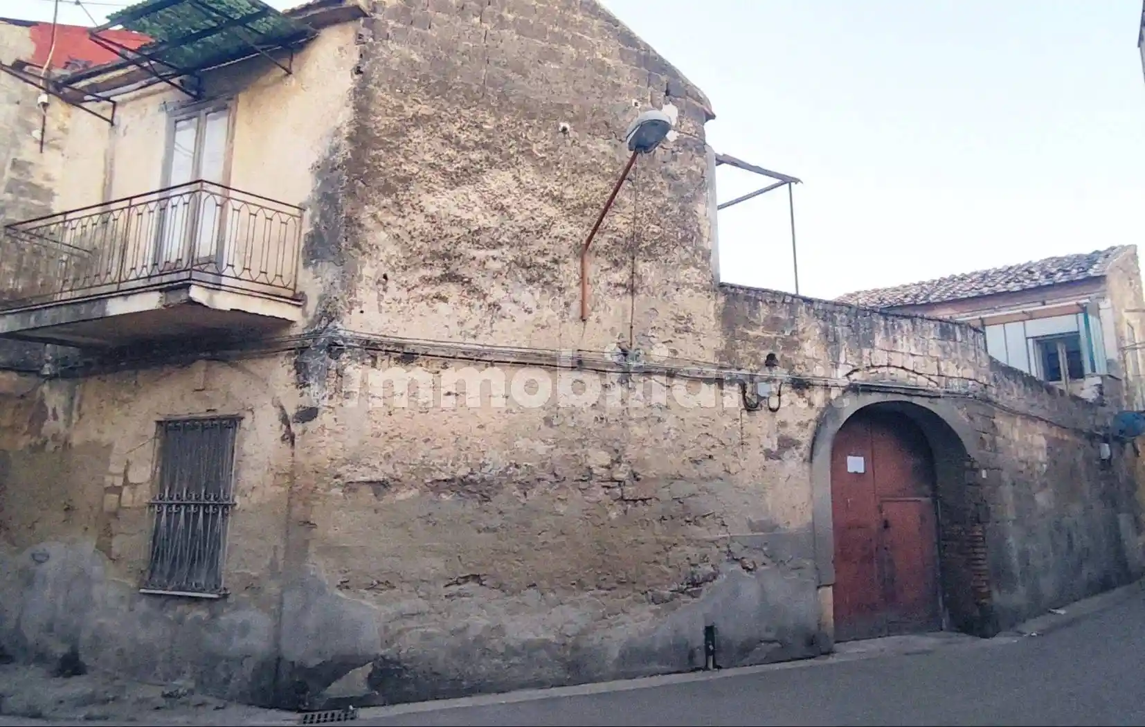 Palazzo - Edificio in vendita a Casapulla