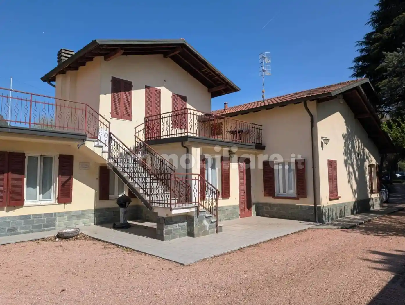 Villa in vendita a Arcisate