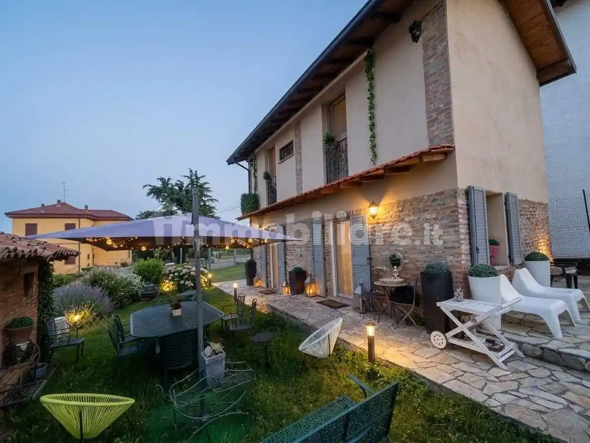 Rustico - Casale in vendita a Montù Beccaria