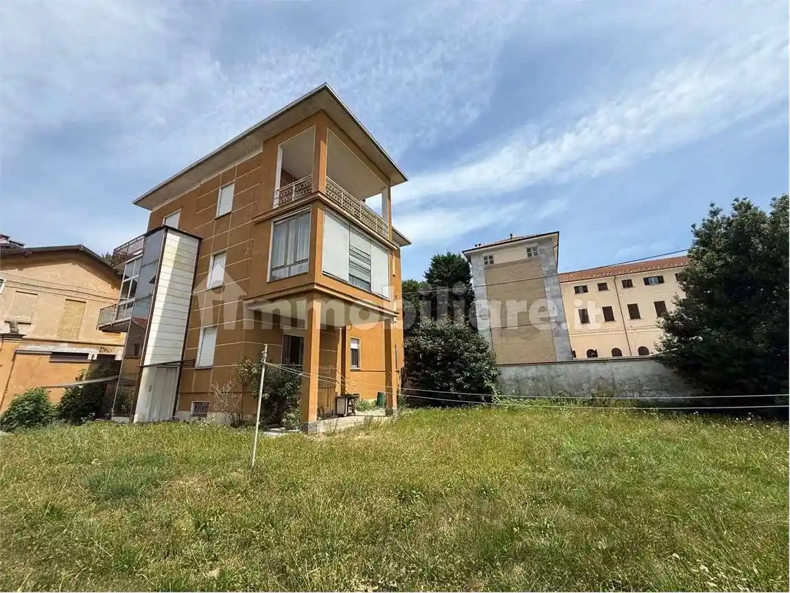 Appartamento in vendita a Borgomanero