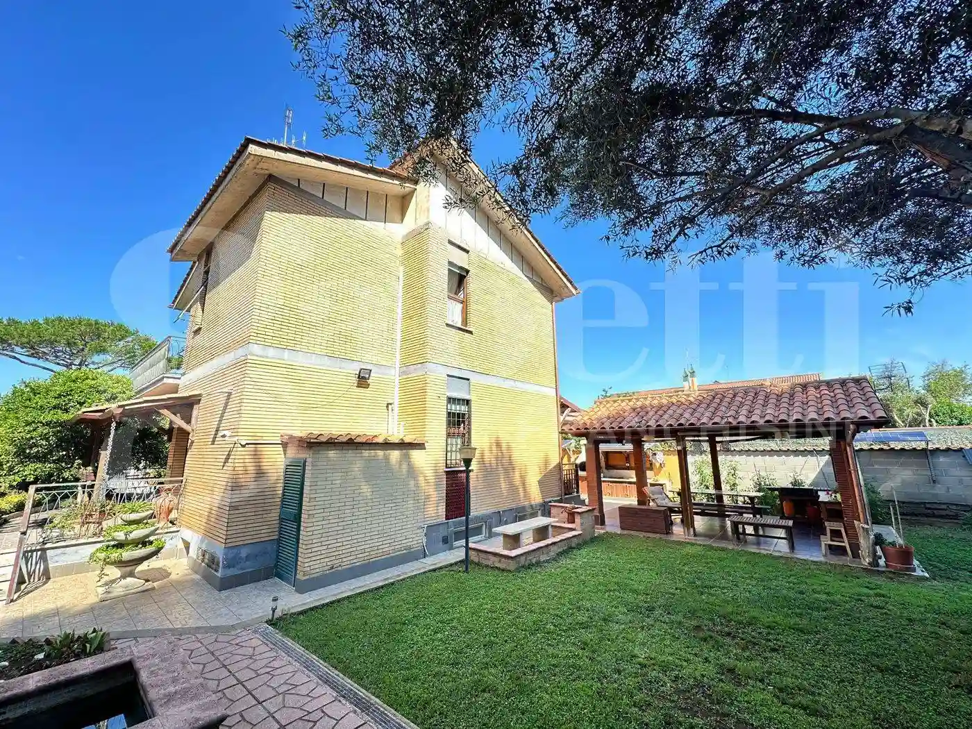 Villa - foto 2