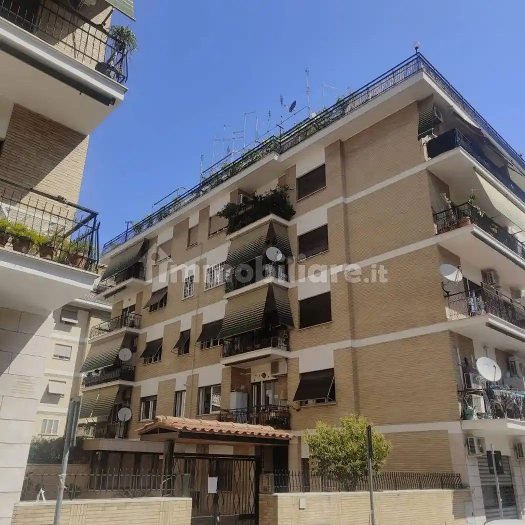Appartamento in vendita a Roma