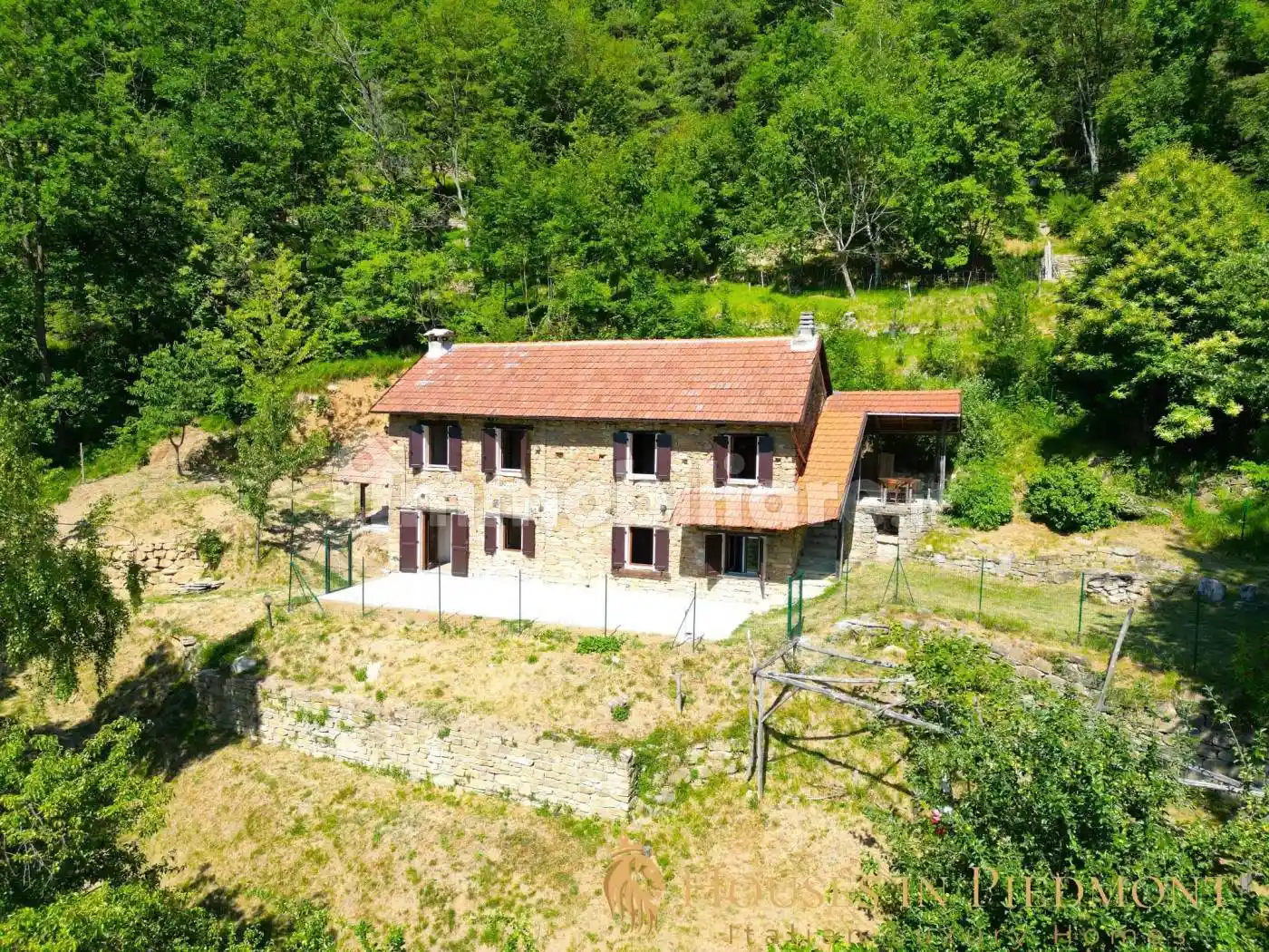 Rustico - Casale in vendita a Gorzegno