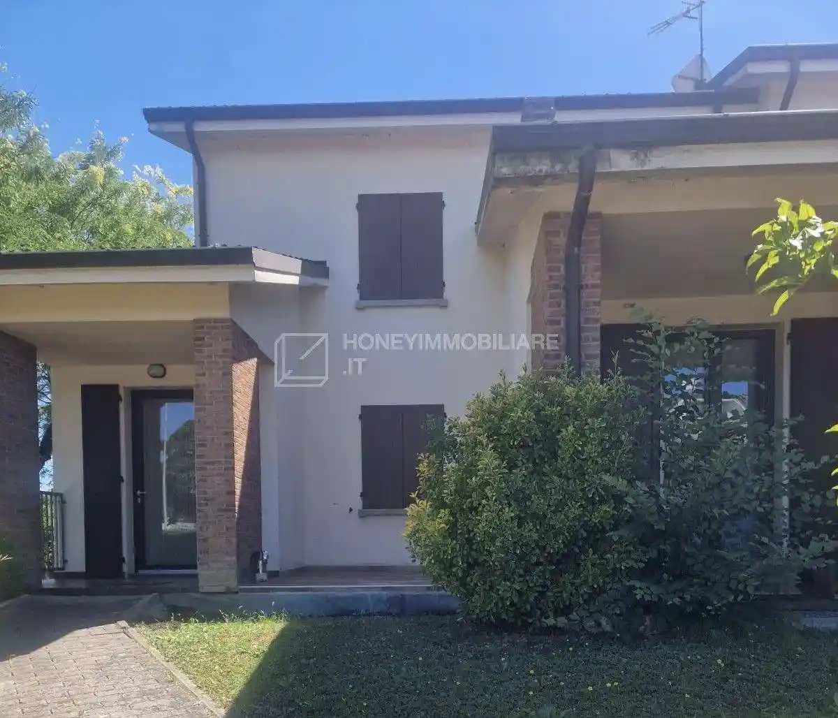 Villa in vendita a Sant'Ilario d'Enza