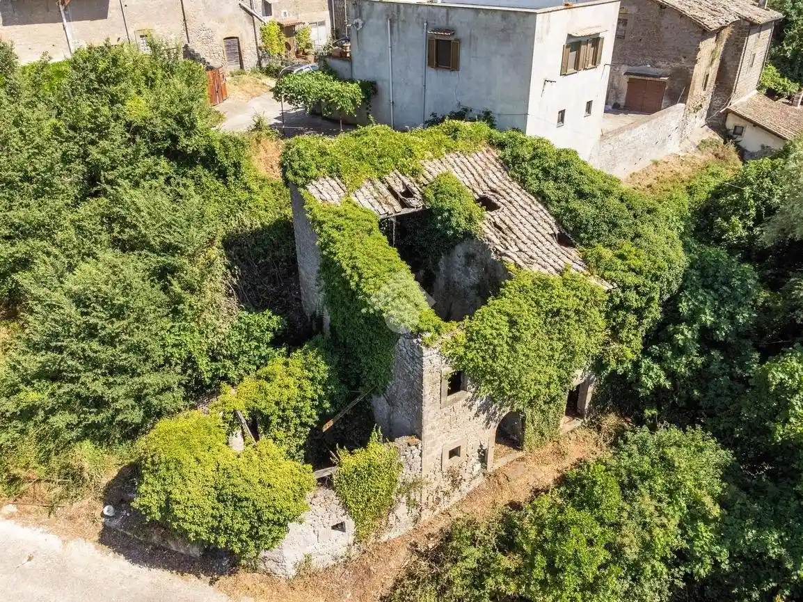 Rustico - Casale in vendita a Viterbo