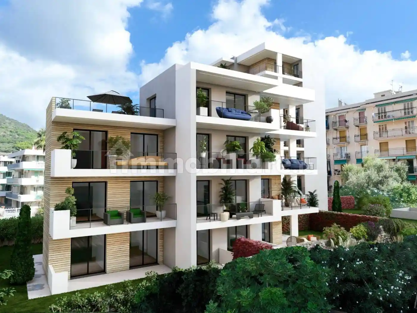 Palazzo - Edificio in vendita a Pietra Ligure
