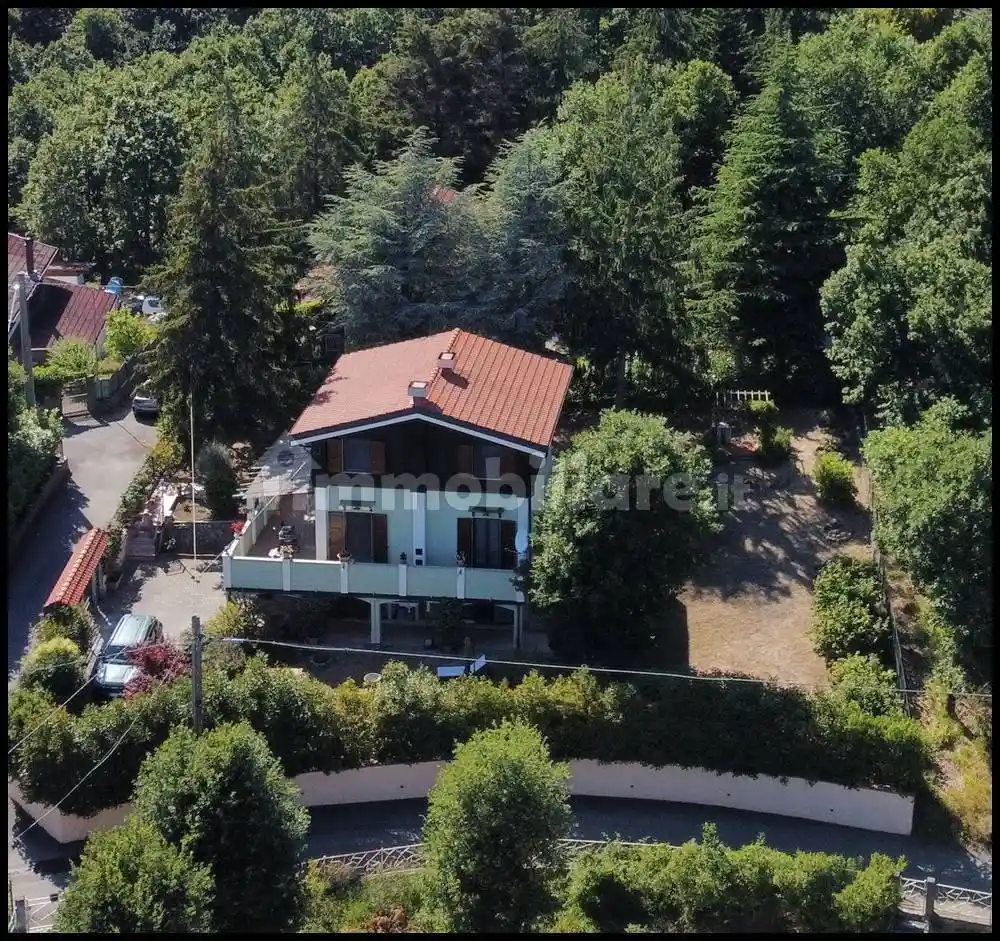 Villa in vendita a Ponzone
