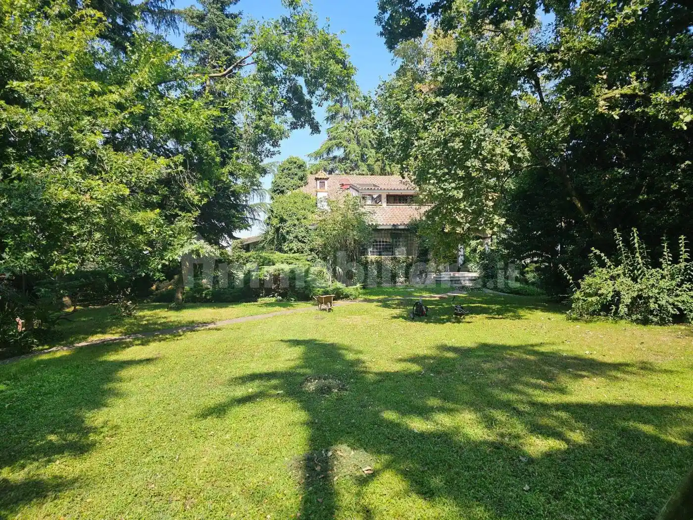 Villa in vendita a Trezzano sul Naviglio