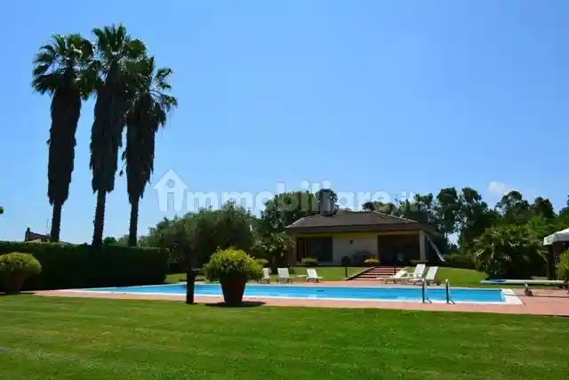 Villa in vendita a Aprilia