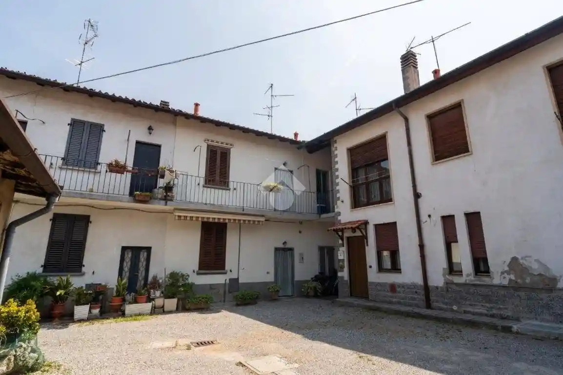 Appartamento in vendita a Albiate
