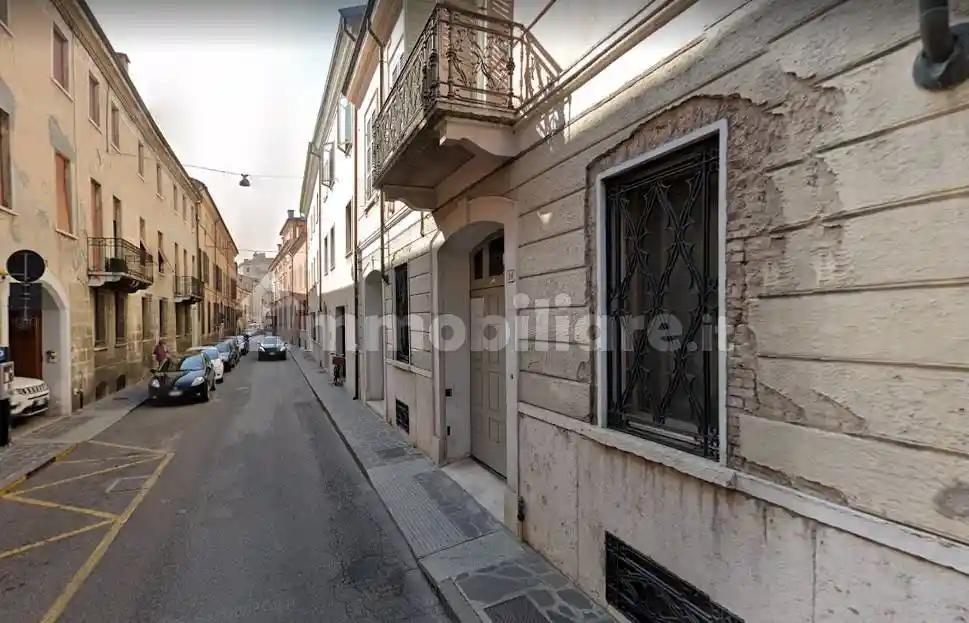 Palazzo - Edificio in vendita a Mantova