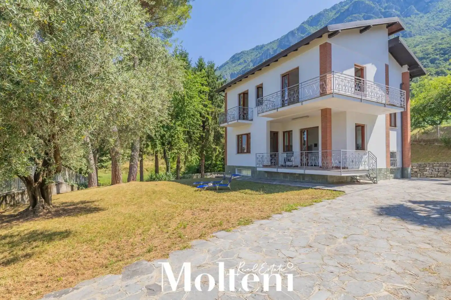 Villa in vendita a Lierna