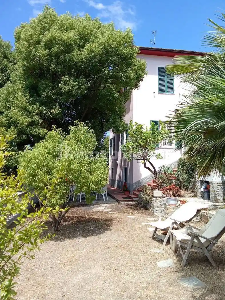 Villa in vendita a Imperia