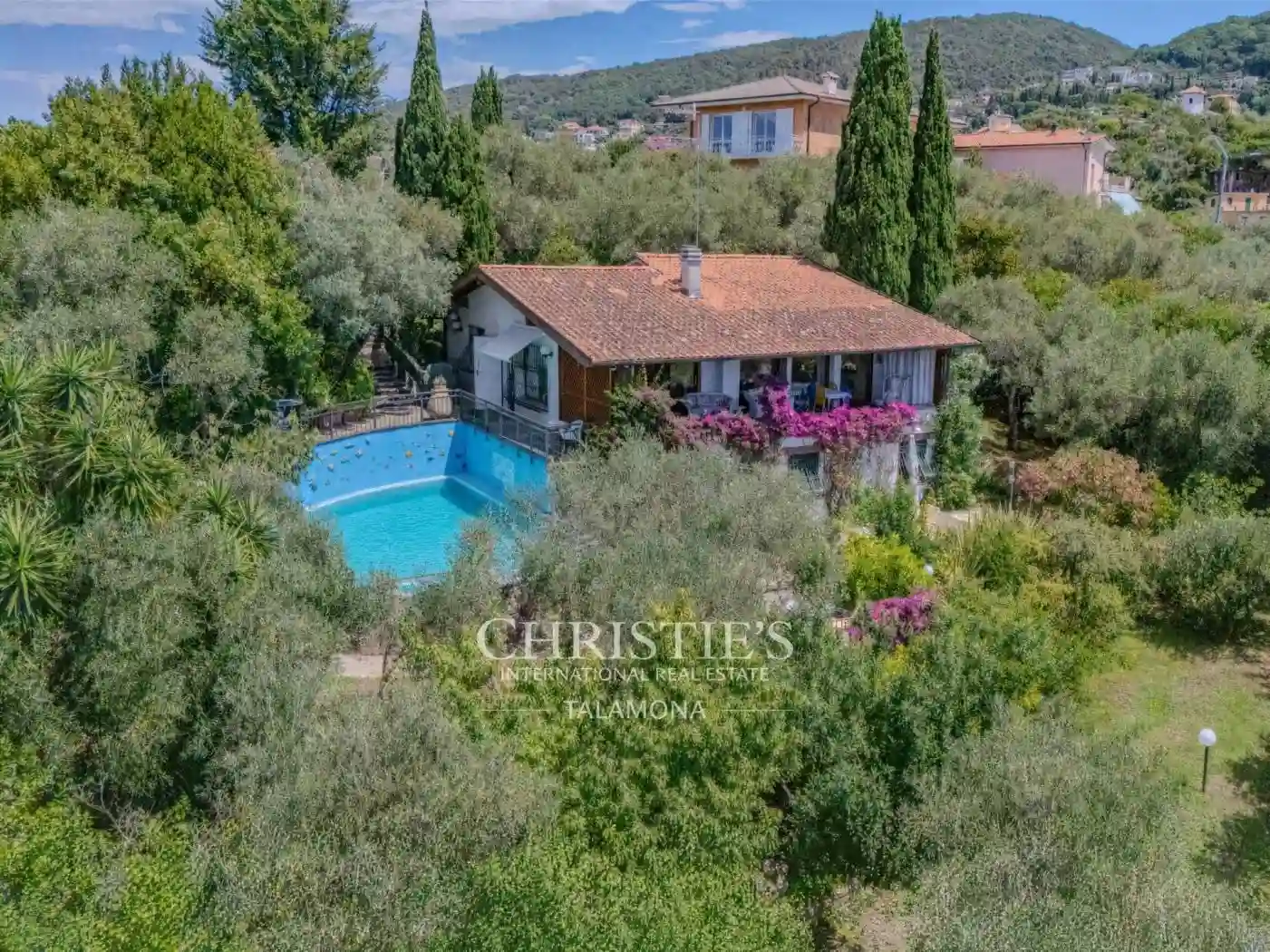 Villa - foto 2