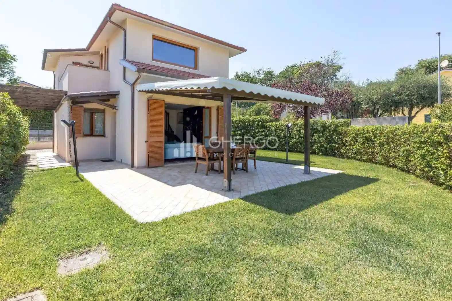 Villa - foto 2