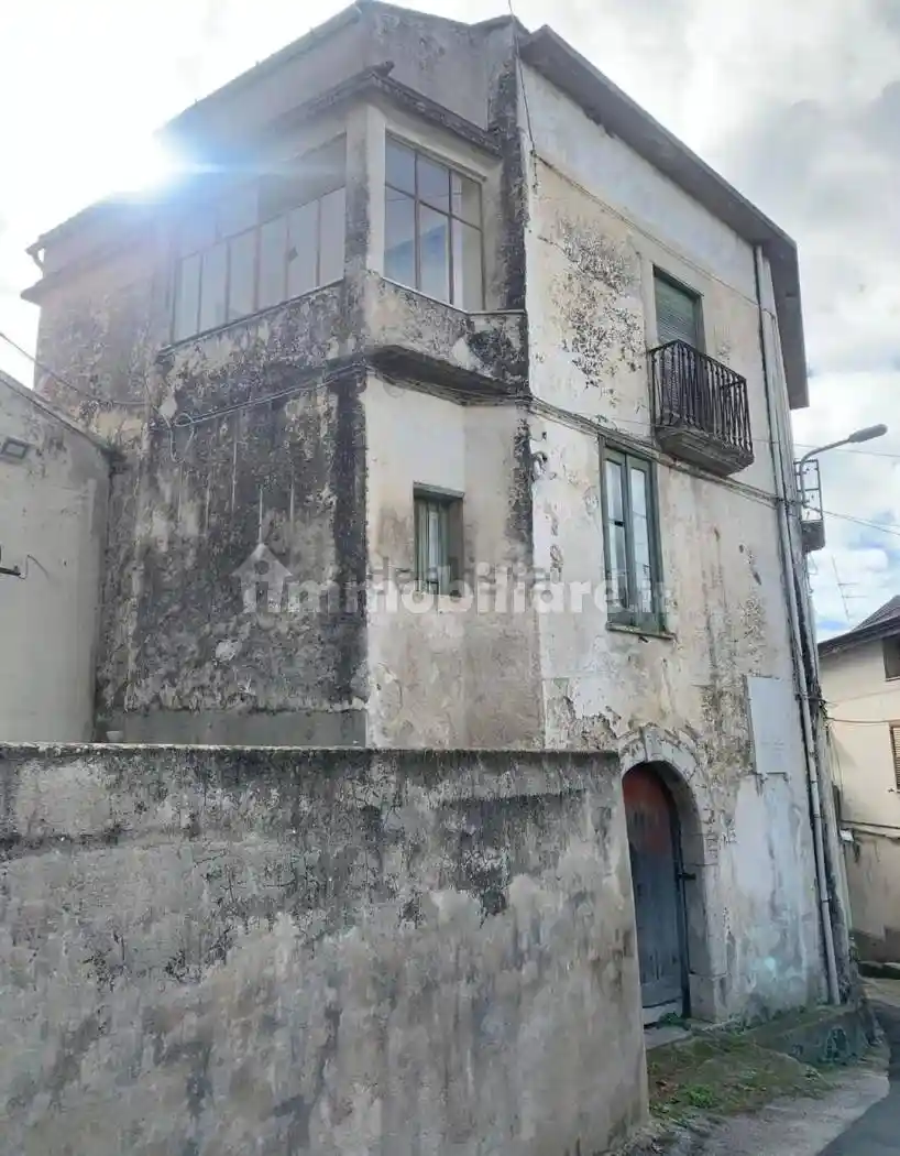 Rustico - Casale in vendita a Olevano sul Tusciano
