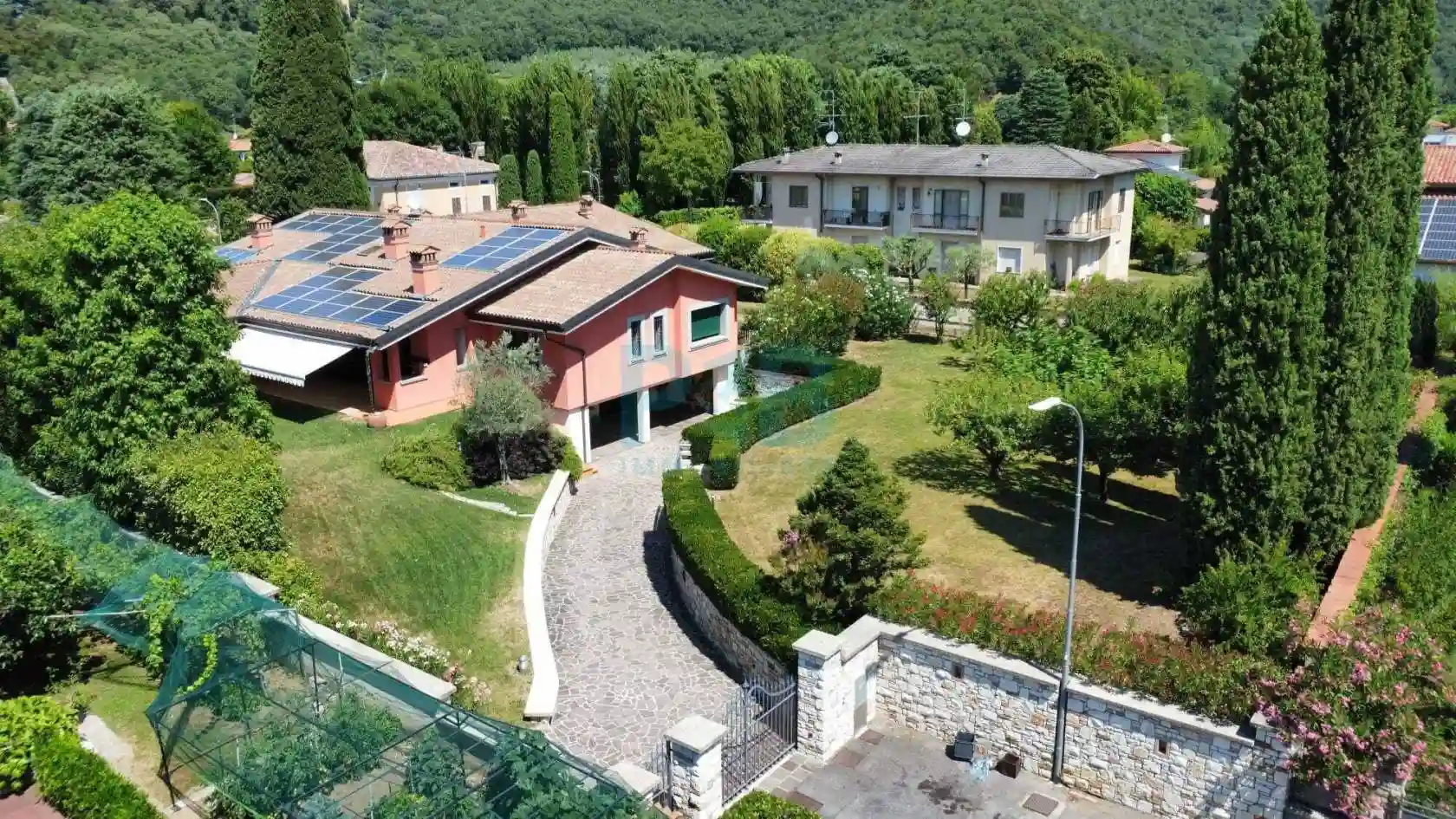 Villa - foto 2