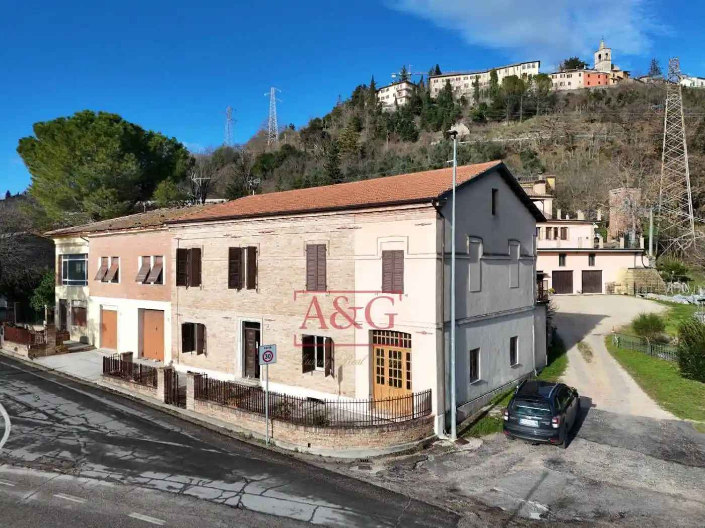 Casa indipendente in vendita a Belforte del Chienti