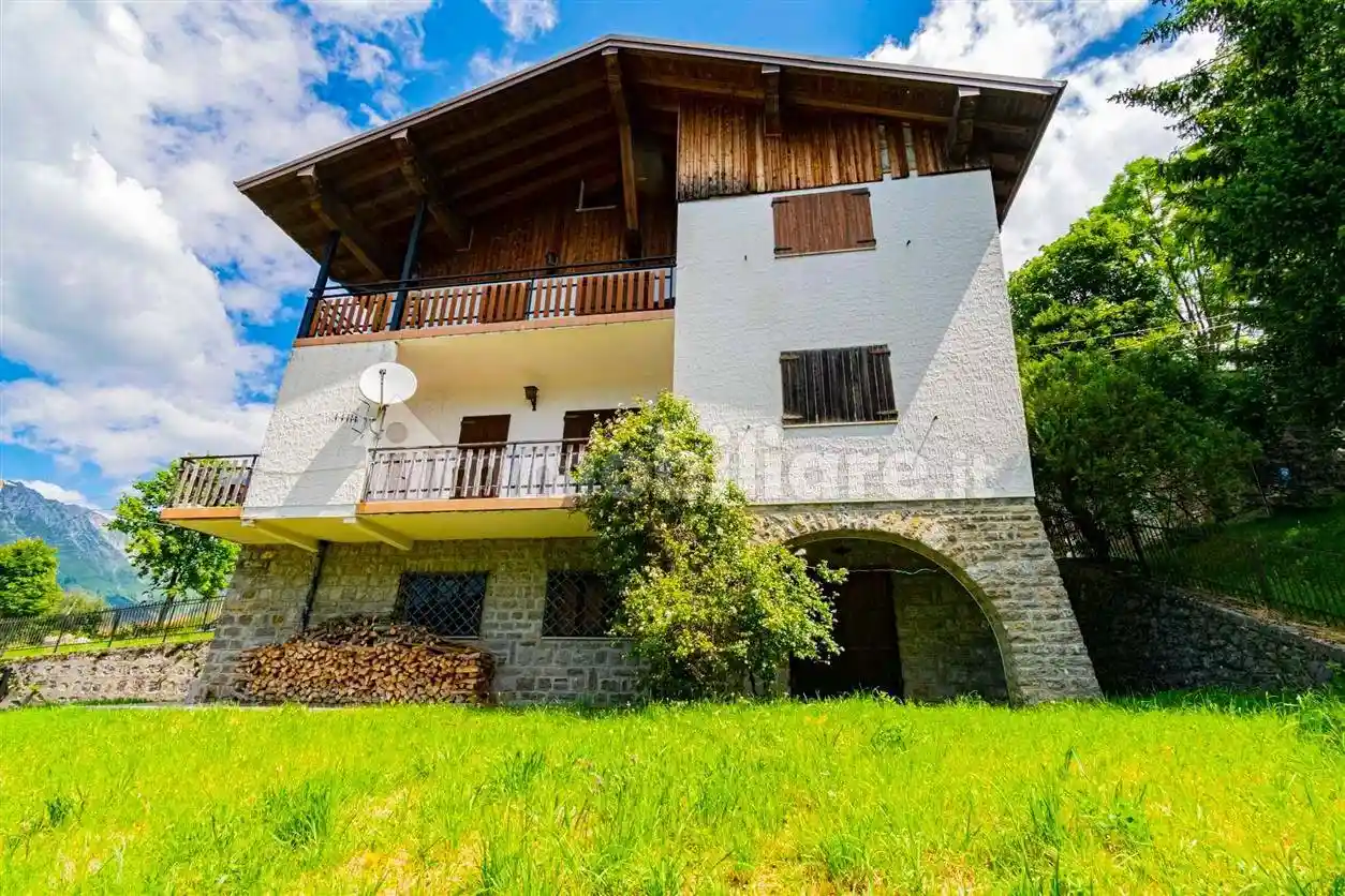 Casa indipendente in vendita a Oltre il Colle