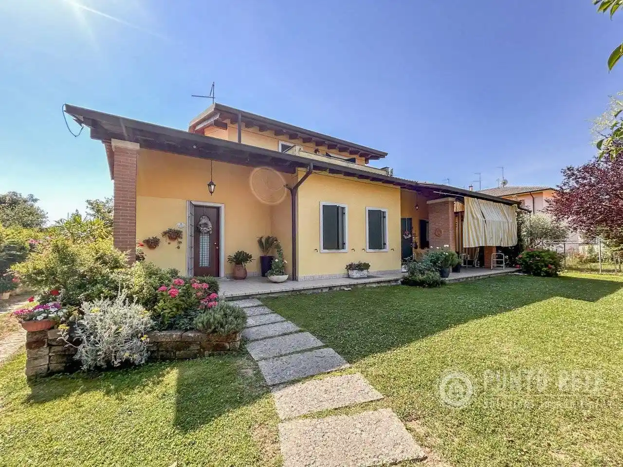 Villa in vendita a Pescantina