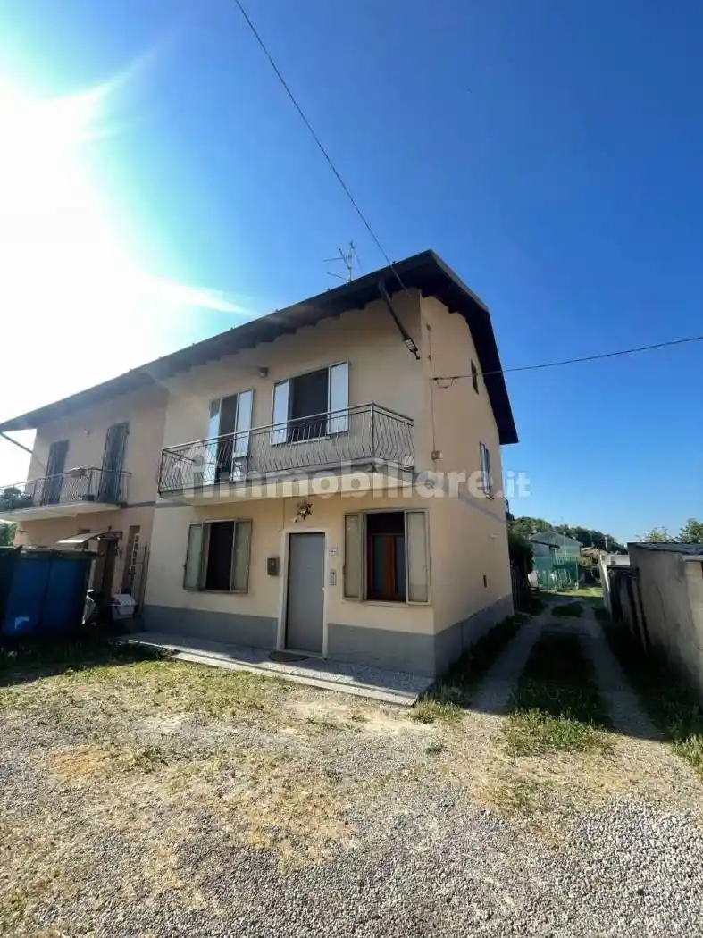 Casa indipendente in vendita a Cassina Rizzardi