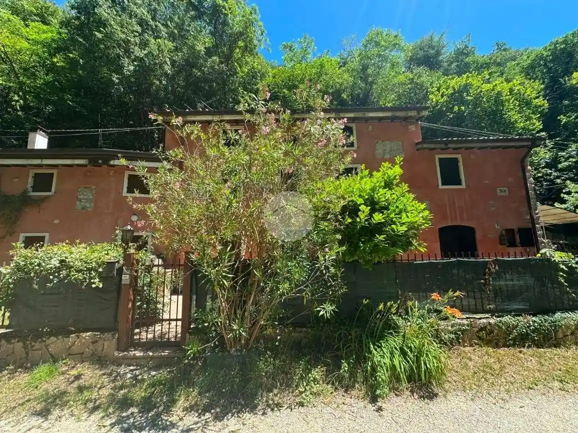 Casa indipendente in vendita a Costermano sul Garda