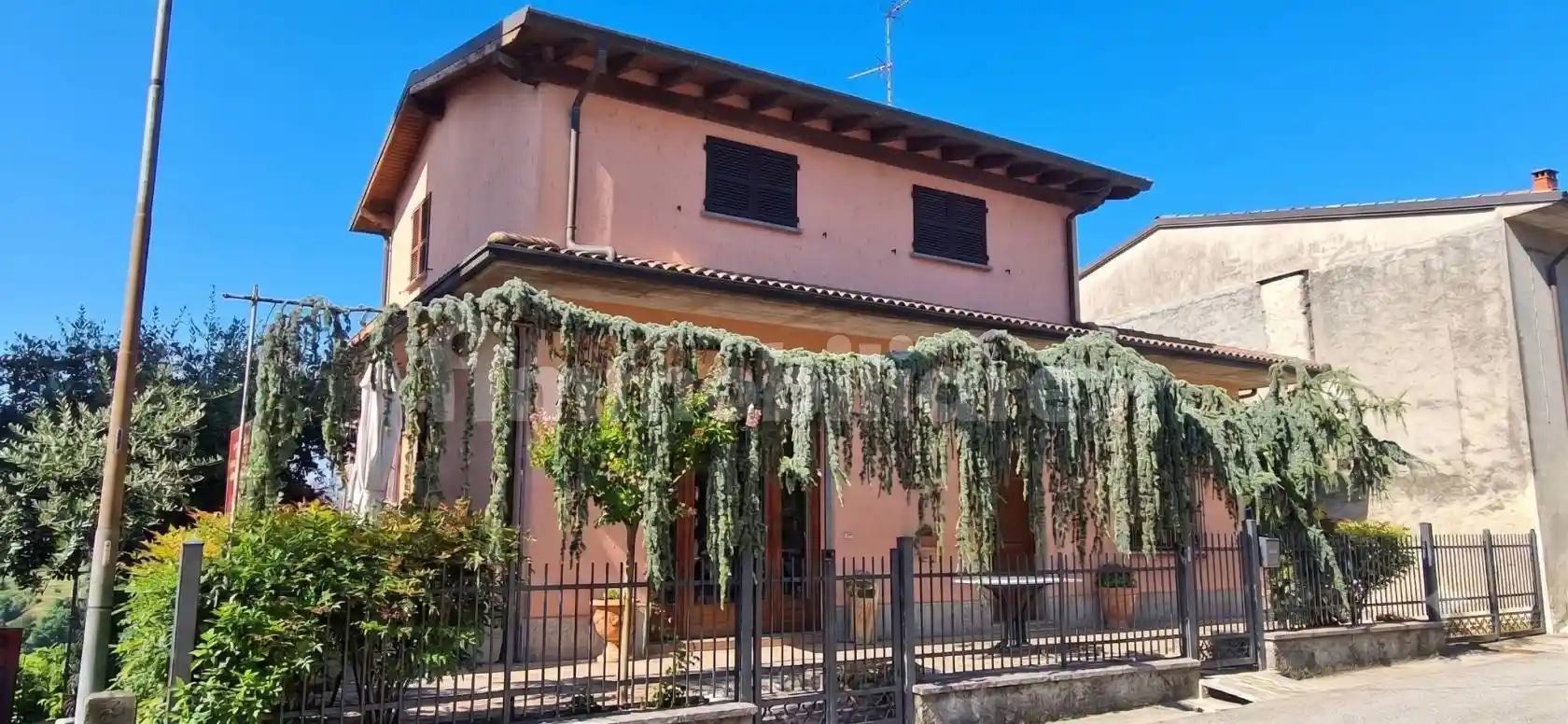 Villa in vendita a Montù Beccaria