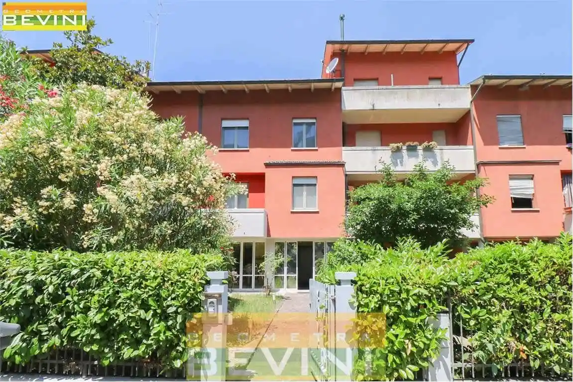 Villetta a schiera in vendita a Modena