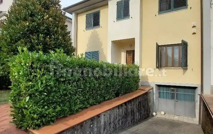 Villetta a schiera in vendita a Pistoia
