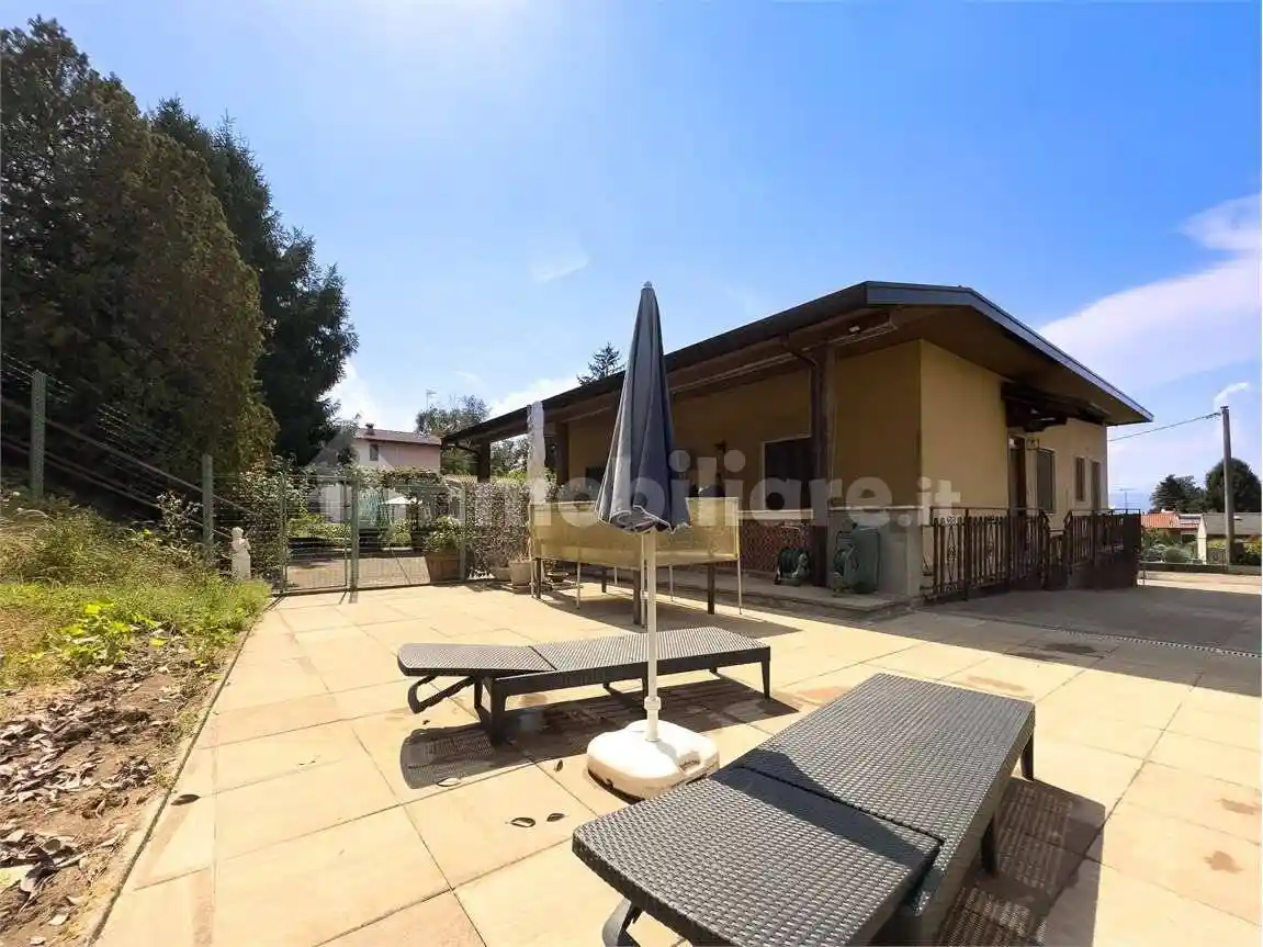 Villa in vendita a Golasecca