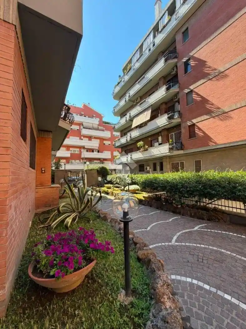 Appartamento in vendita a Roma
