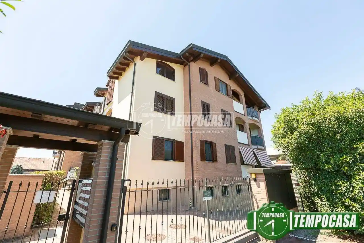 Appartamento in vendita a Crespiatica