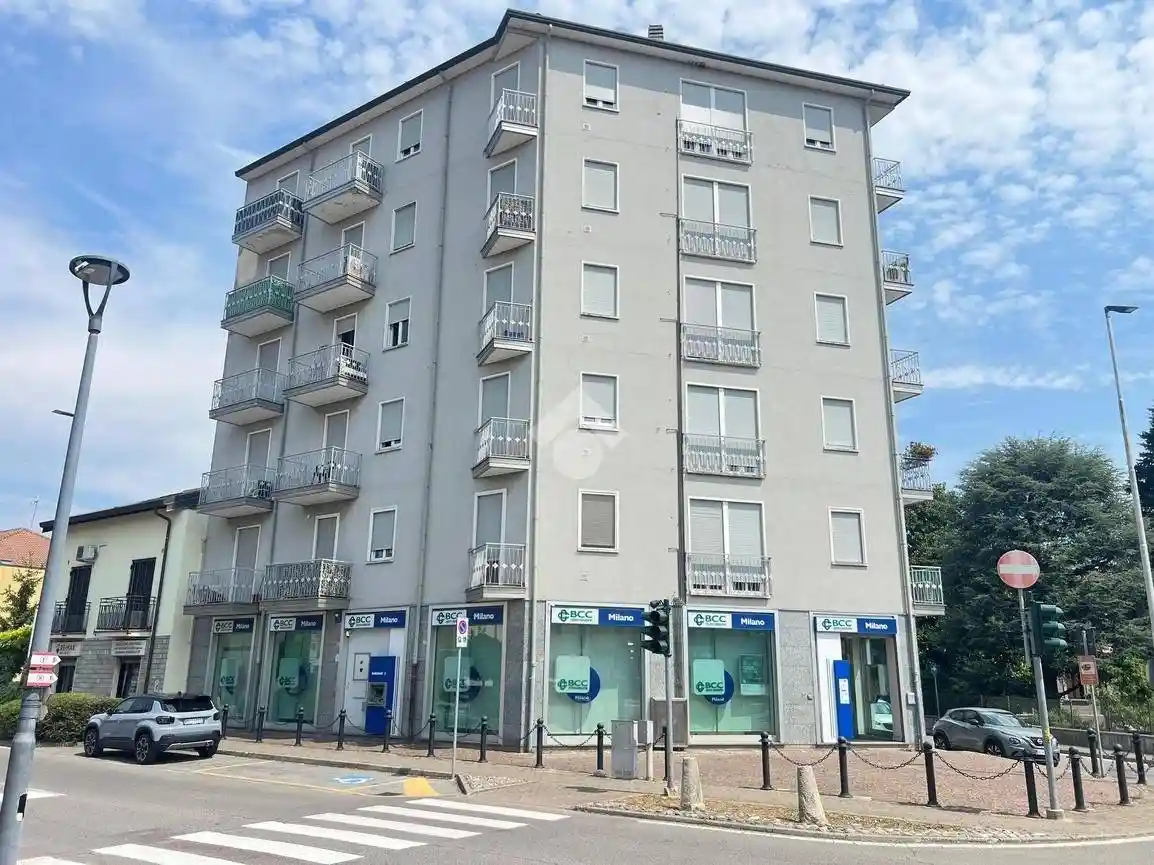 Appartamento in vendita a Usmate Velate