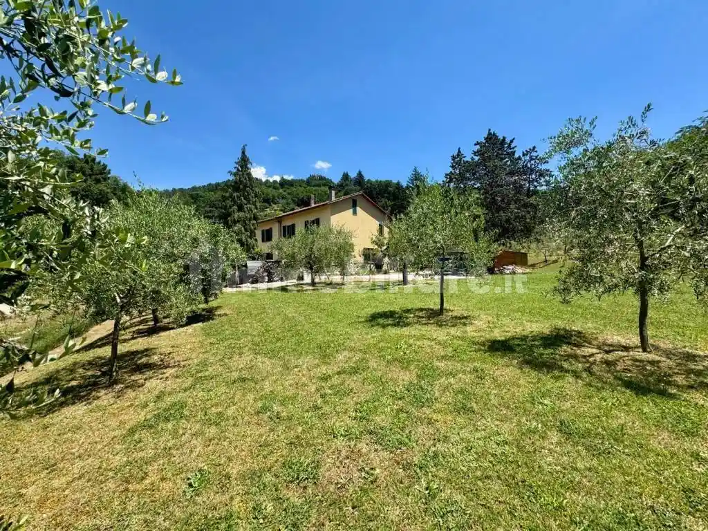 Appartamento in vendita a Scarperia e San Piero