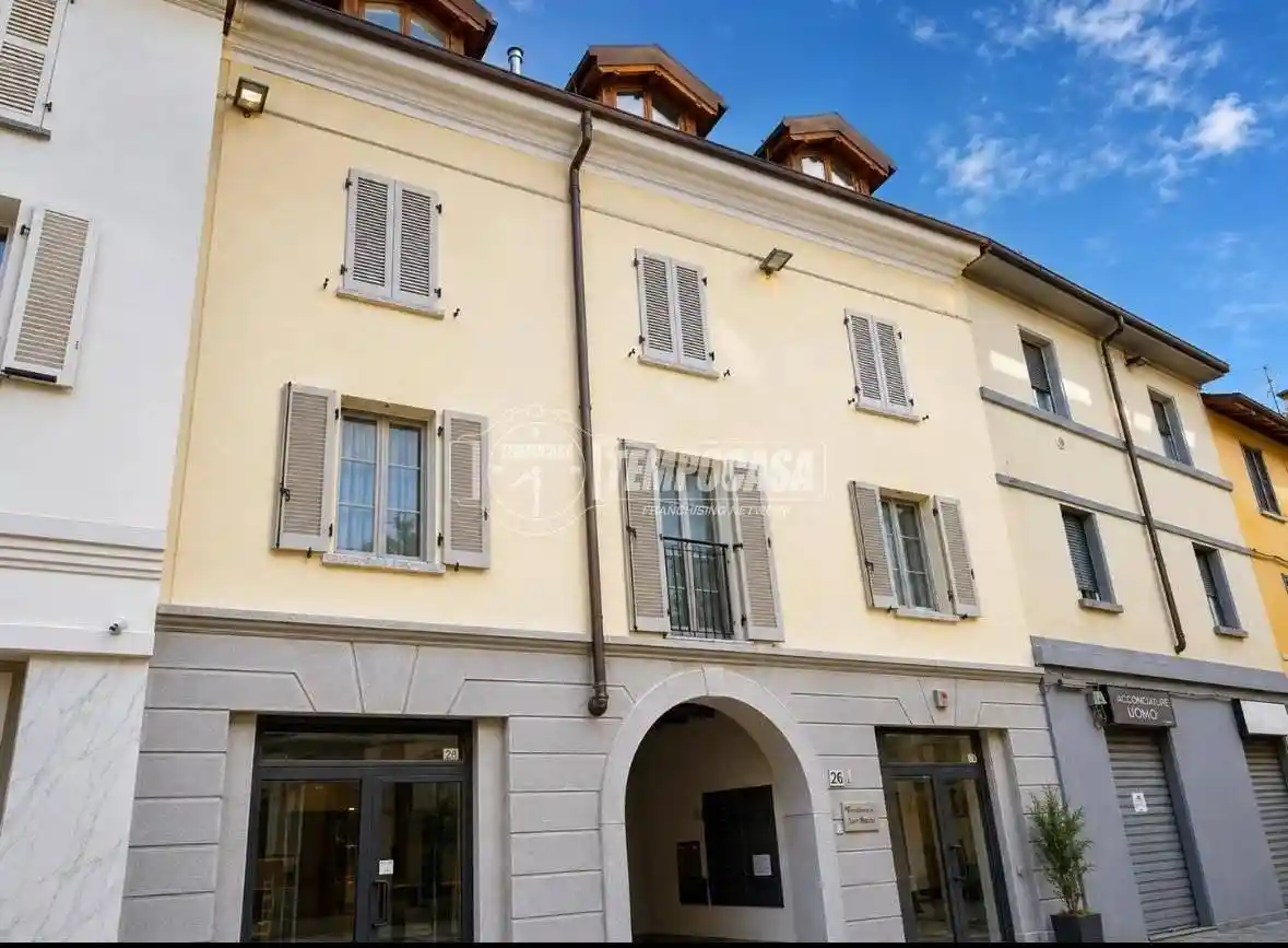 Appartamento in vendita a Villasanta