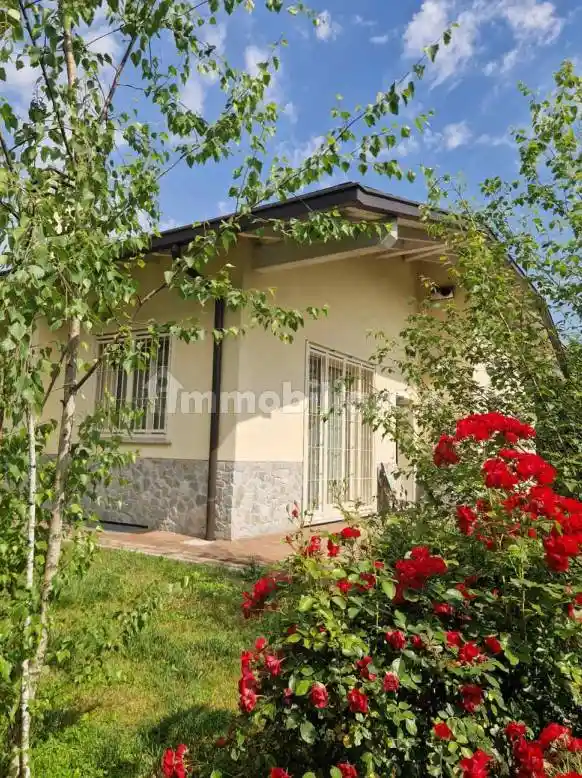 Villa in vendita a Senago