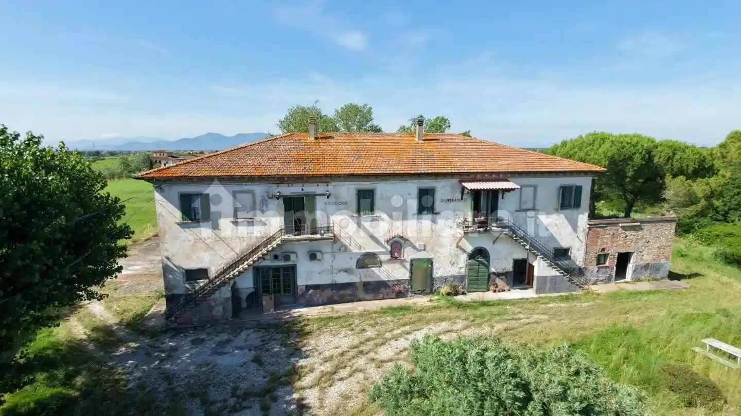 Palazzo - Edificio in vendita a Crespina e Lorenzana