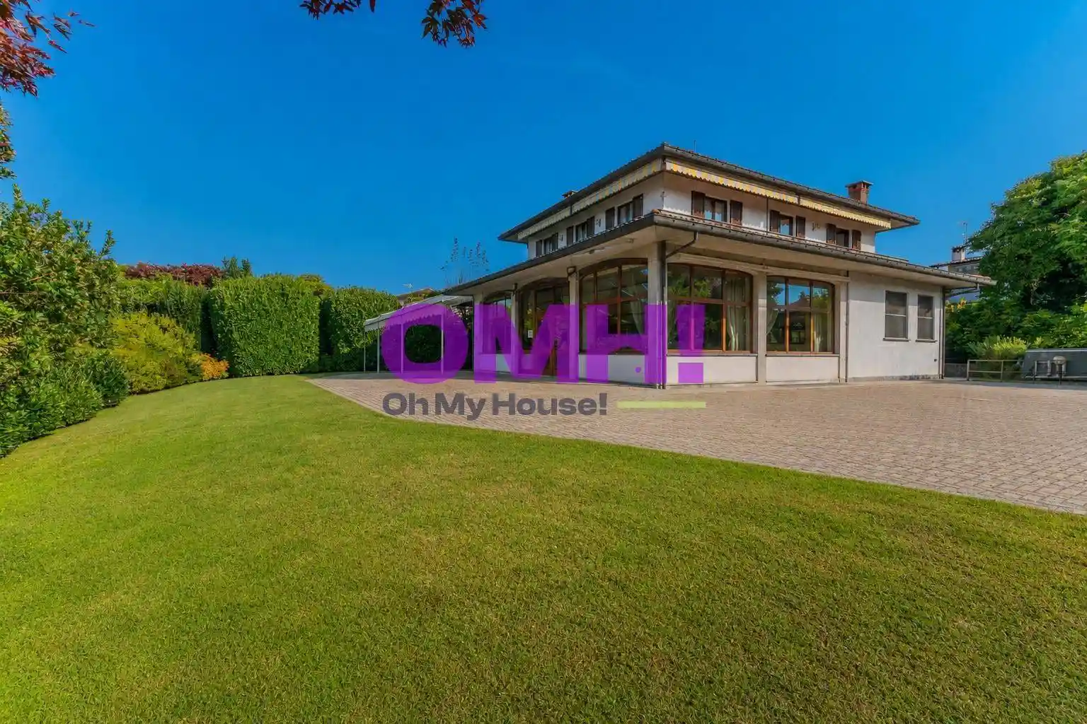 Villa in vendita a Monvalle