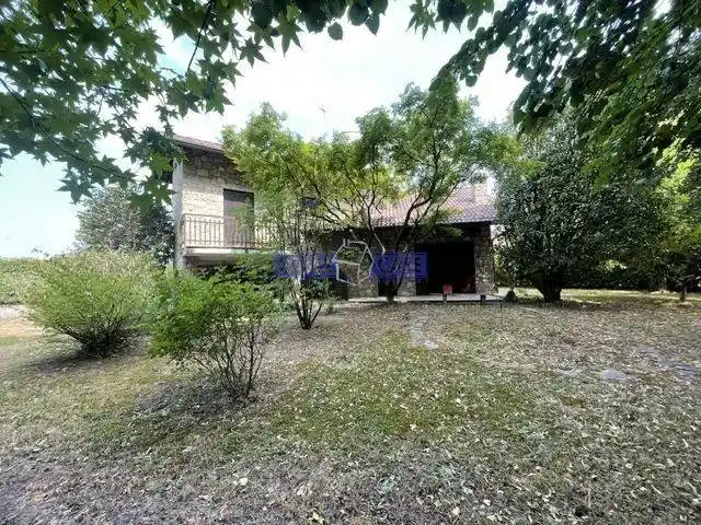 Villa in vendita a Lomagna