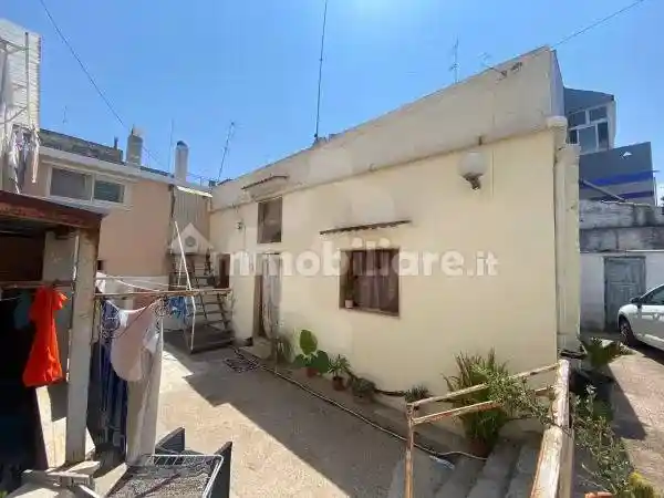 Casa indipendente in vendita a Bari