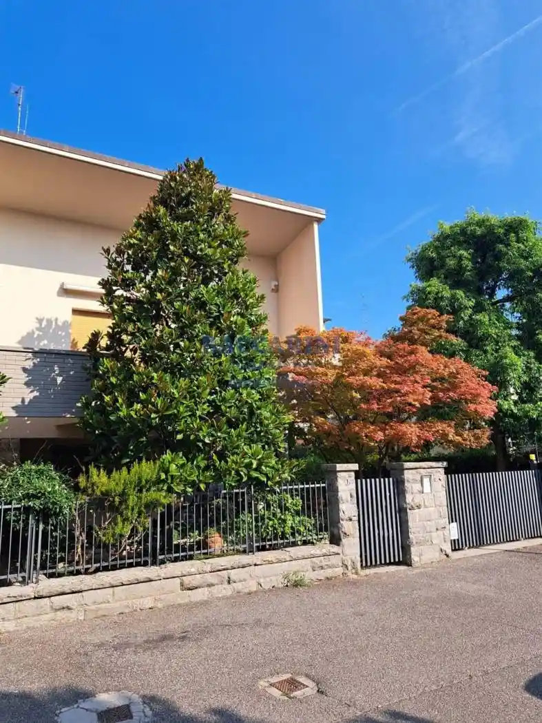 Casa indipendente in vendita a Faenza
