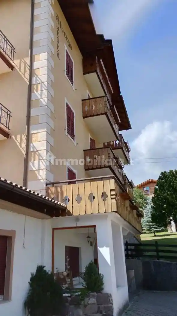 Palazzo - Edificio in vendita a Bolzano