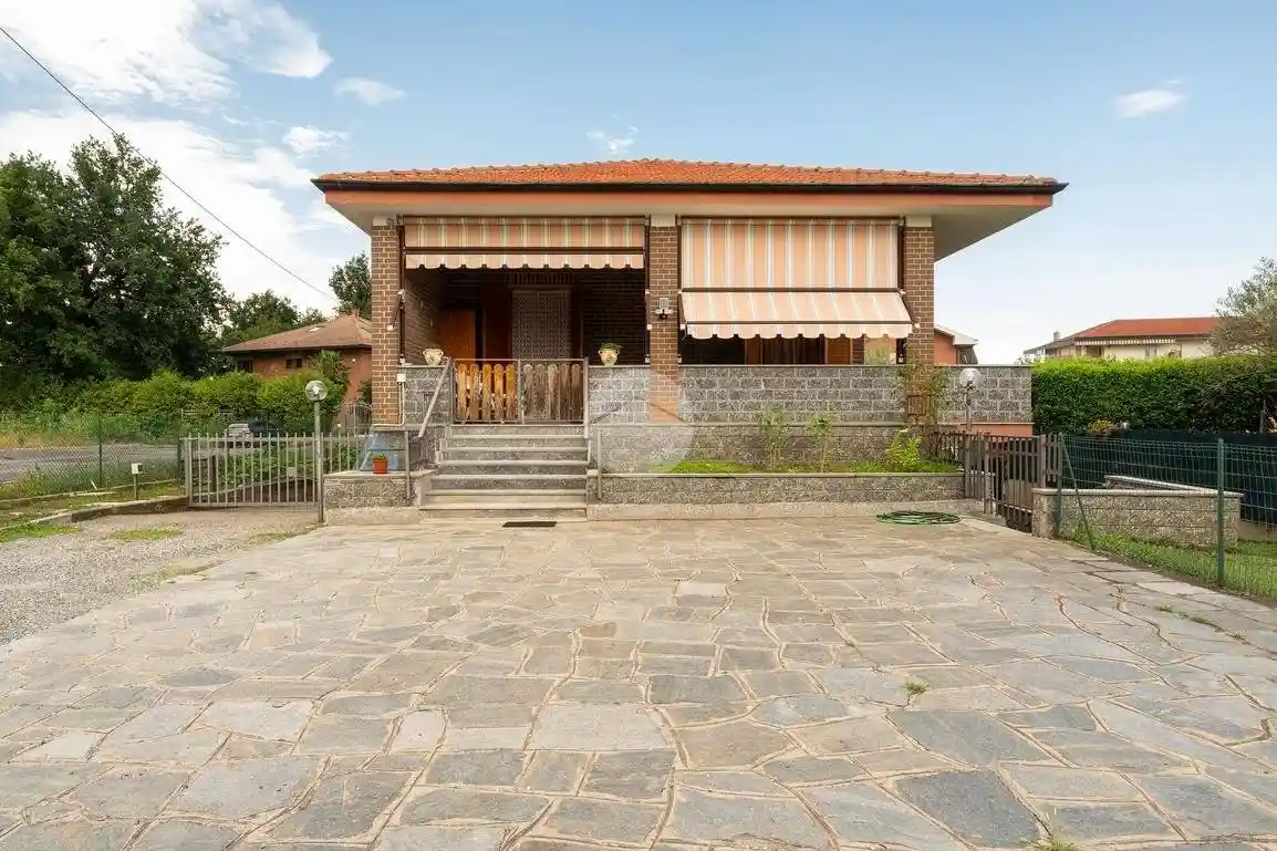 Villa in vendita a San Gillio