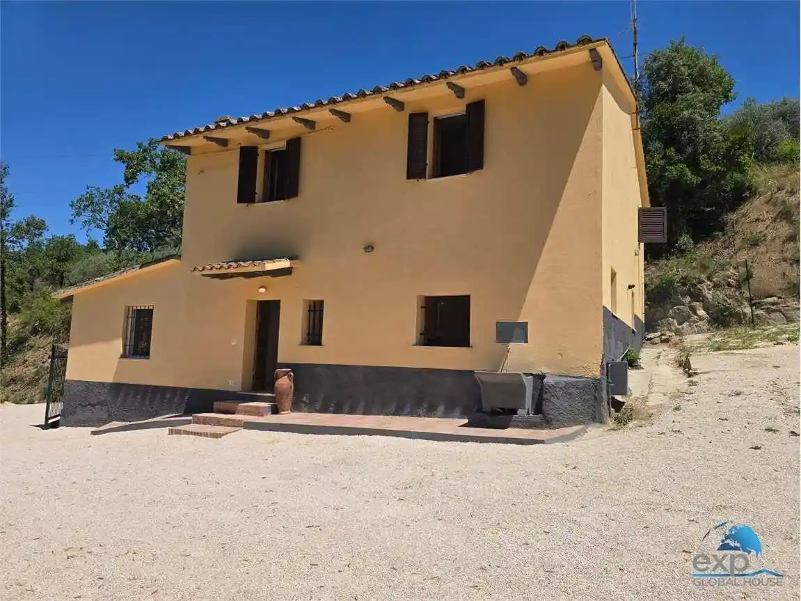 Rustico - Casale in vendita a Torgiano