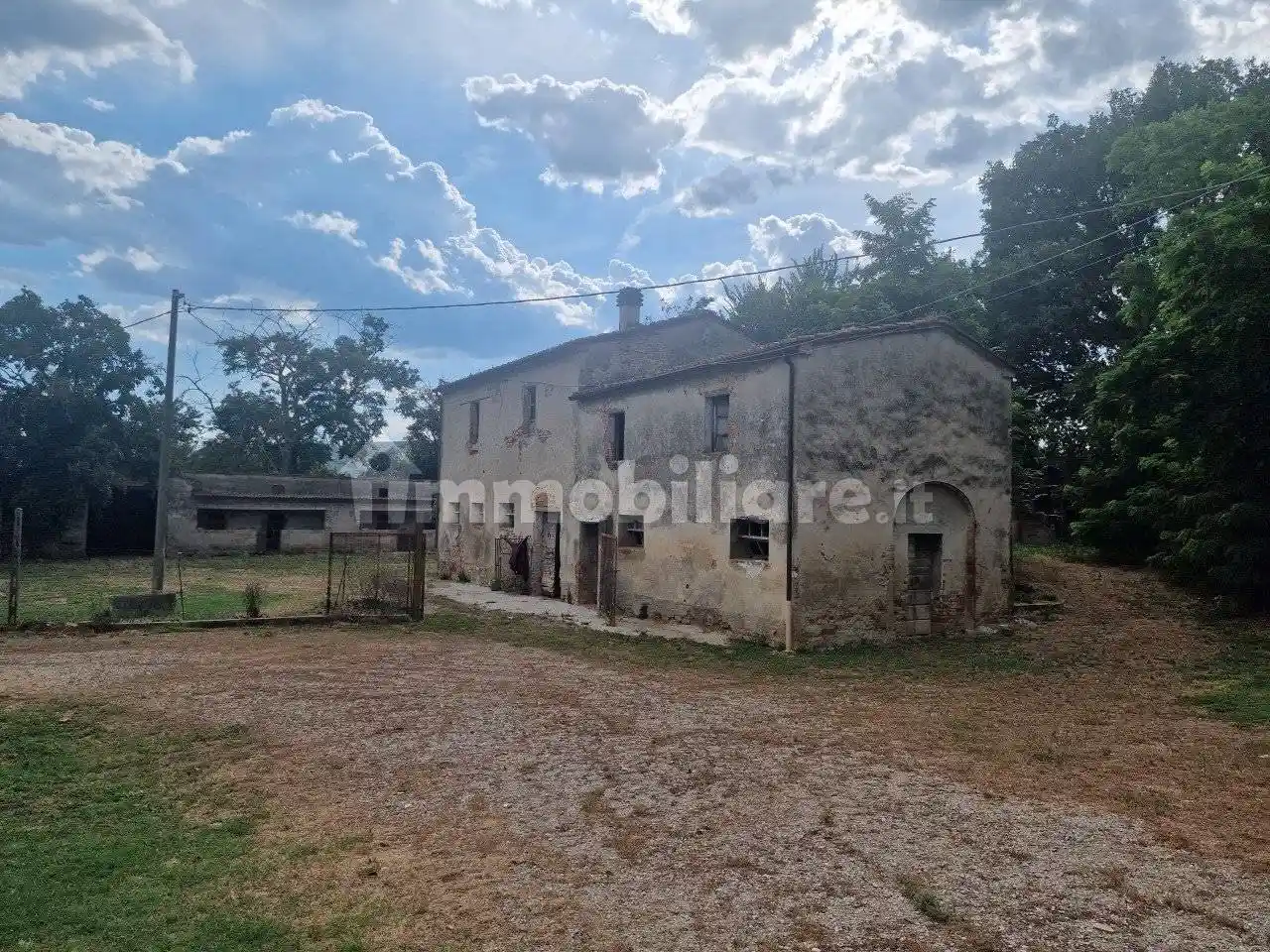 Rustico - Casale in vendita a Lucignano