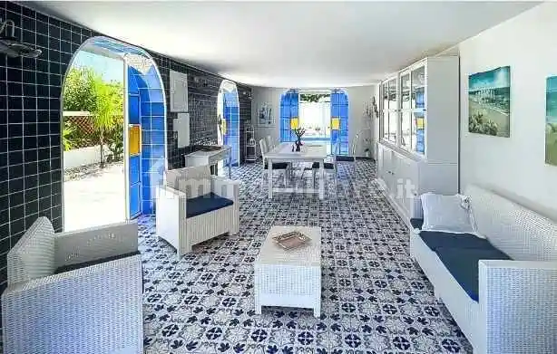 Villa in vendita a Capaccio Paestum