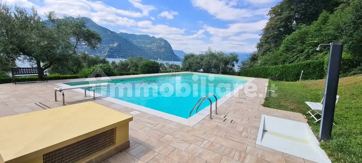 Appartamento in vendita a Monte Isola