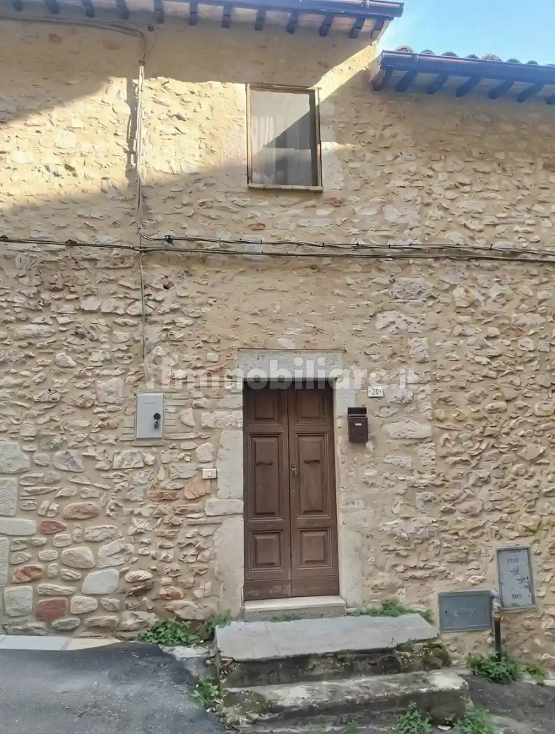 Appartamento in vendita a Ferentillo