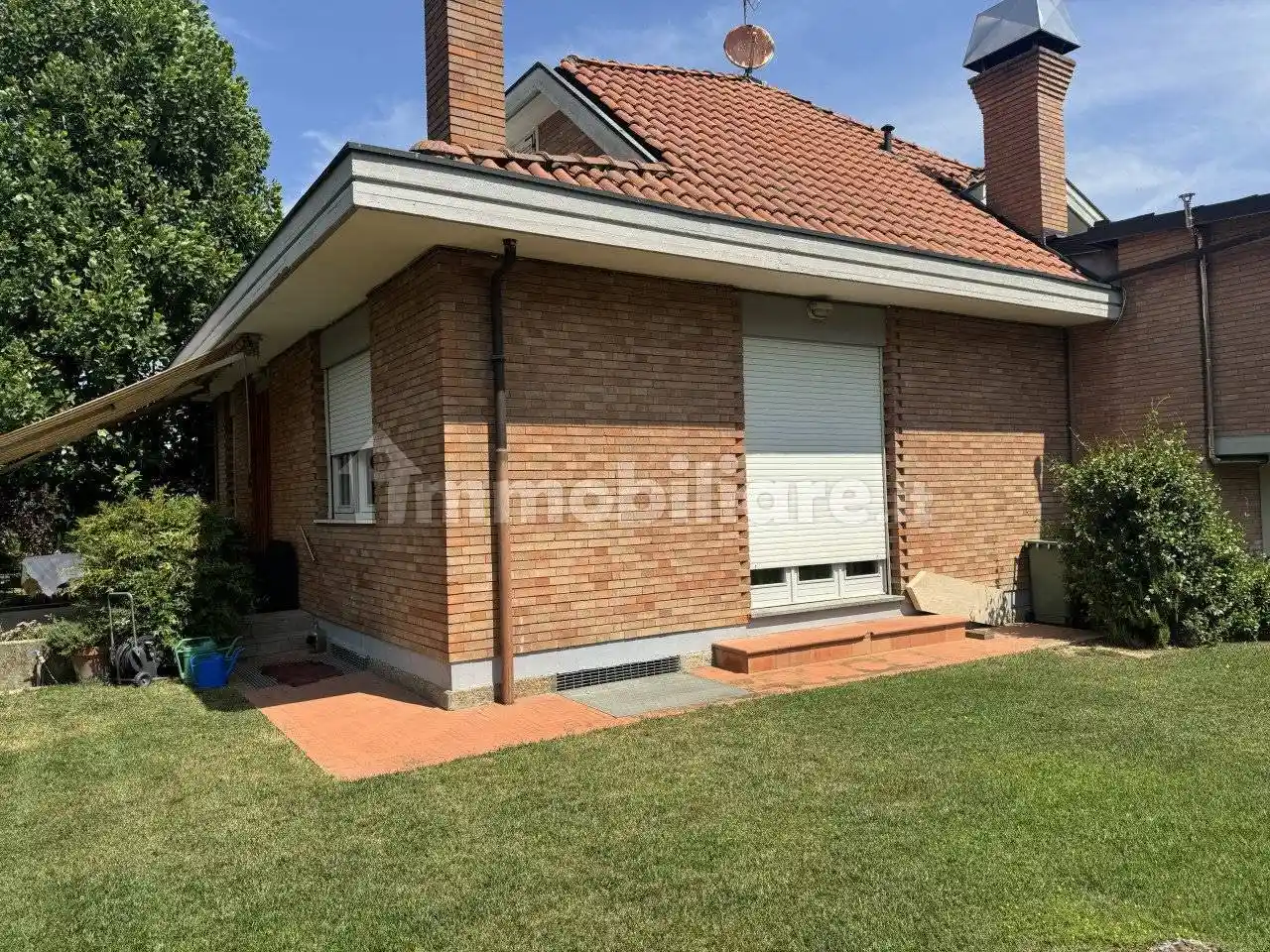 Villa in vendita a Alba